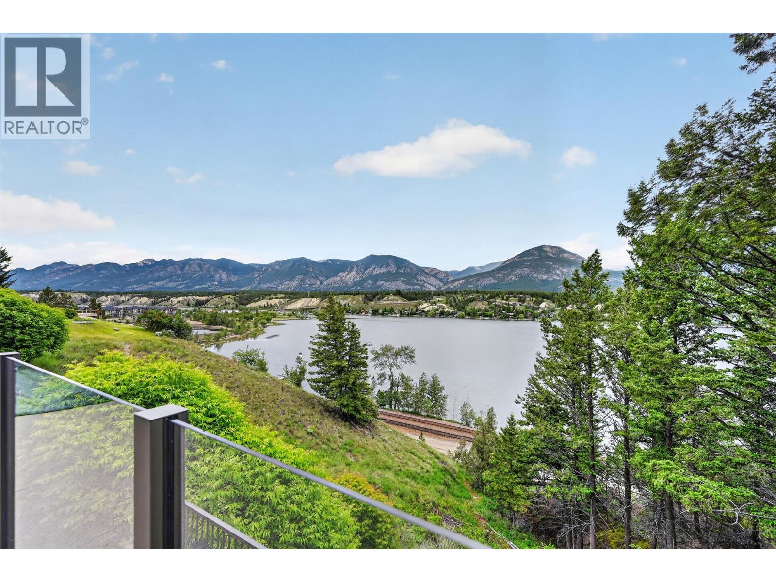 821 4th Avenue, Invermere, British Columbia  V0A 1K4 - Photo 27 - 10391116