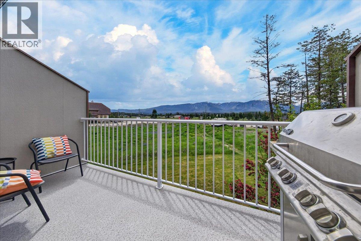 200 Black Forest Trail Unit# 702, Invermere, British Columbia  V0A 1K7 - Photo 2 - 10390820