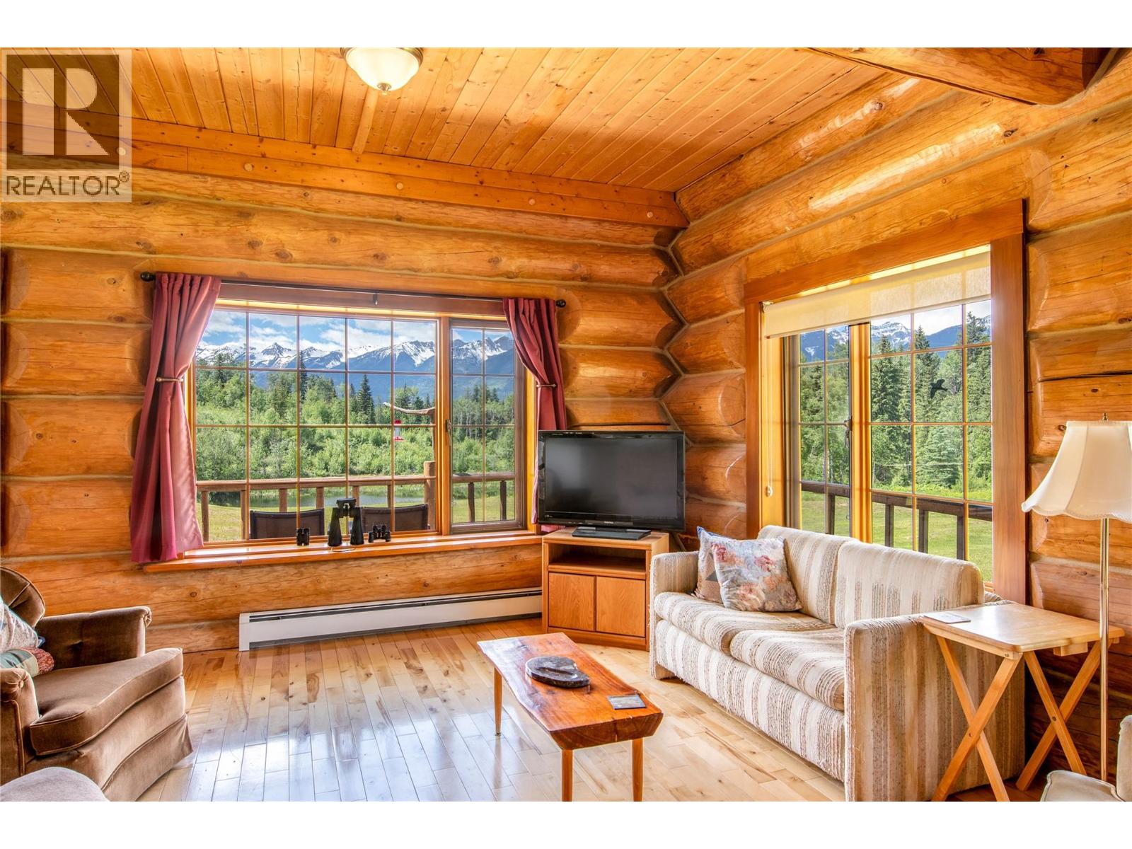 1360 Adolph Johnson Road, Golden, British Columbia  V0A 1H1 - Photo 2 - 10390040