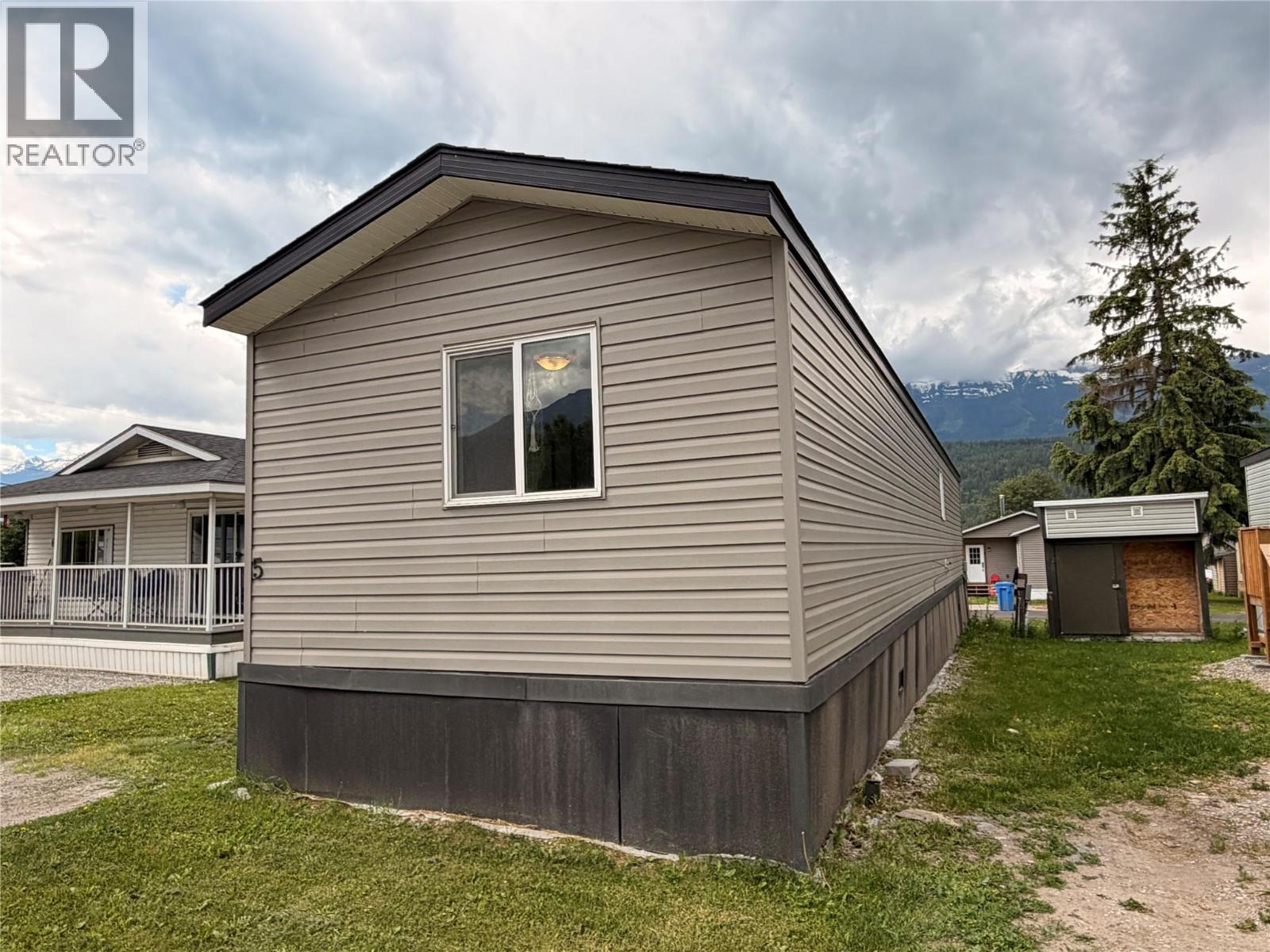 1117 10th Avenue Unit# 5, Golden, British Columbia  V0A 1H2 - Photo 2 - 10391646