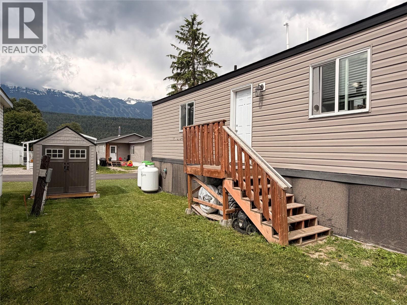 1117 10th Avenue Unit# 5, Golden, British Columbia  V0A 1H2 - Photo 3 - 10391646