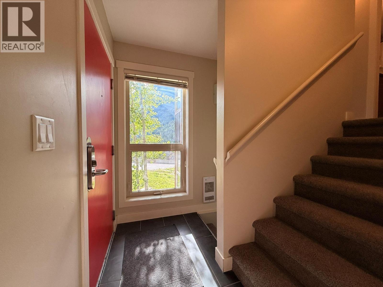 2049 Summit Drive Unit# 311c, Panorama, British Columbia  V0A 1T0 - Photo 10 - 10391425