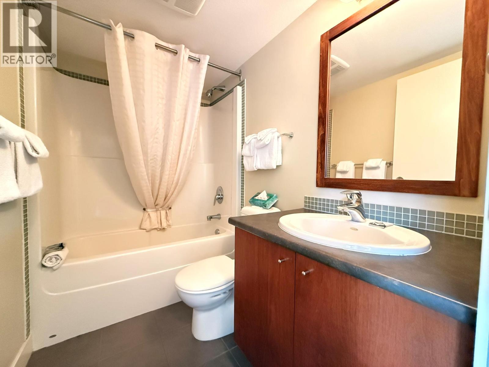 2049 Summit Drive Unit# 311c, Panorama, British Columbia  V0A 1T0 - Photo 15 - 10391425