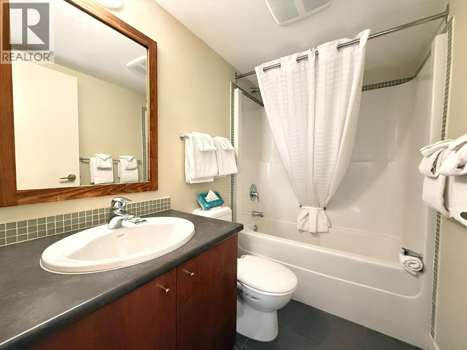 2049 Summit Drive Unit# 311c, Panorama, British Columbia  V0A 1T0 - Photo 16 - 10391425