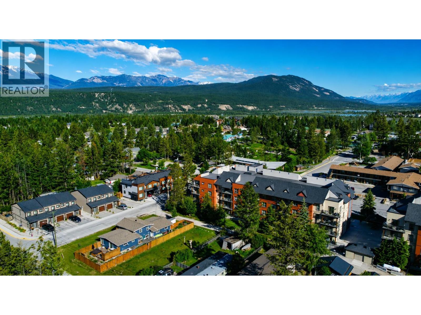 4874 Stanley Street Unit# 2208, Radium Hot Springs, British Columbia  V0A 1M0 - Photo 2 - 10392043