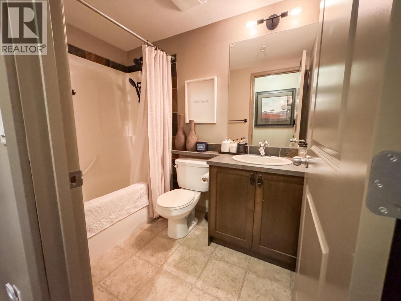 4874 Stanley Street Unit# 2208, Radium Hot Springs, British Columbia  V0A 1M0 - Photo 23 - 10392043