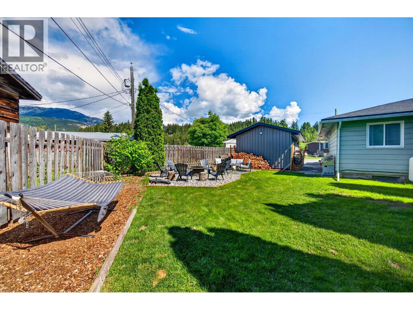 A-1215 Alexander Drive, Golden, British Columbia  V0A 1H0 - Photo 3 - 10392071