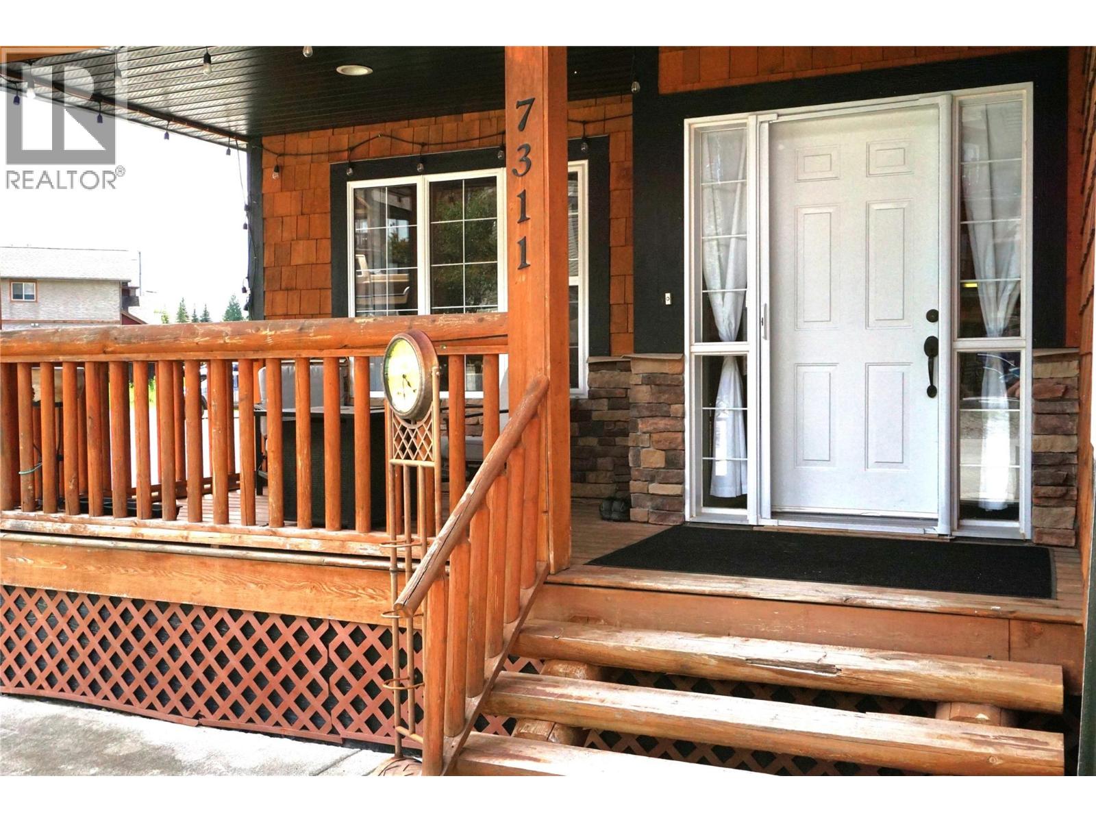 7311 Copperhorn Drive, Radium Hot Springs, British Columbia  V0A 1M0 - Photo 2 - 10392109