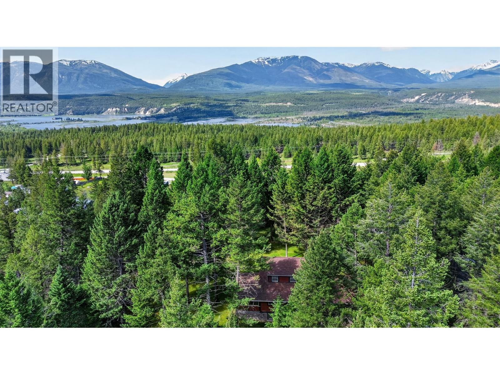 8566 Eacrett Road, Dry Gulch, British Columbia  V0A 1K2 - Photo 11 - 10391305