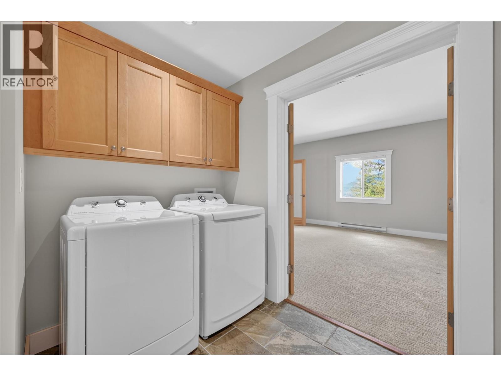 8566 Eacrett Road, Dry Gulch, British Columbia  V0A 1K2 - Photo 25 - 10391305