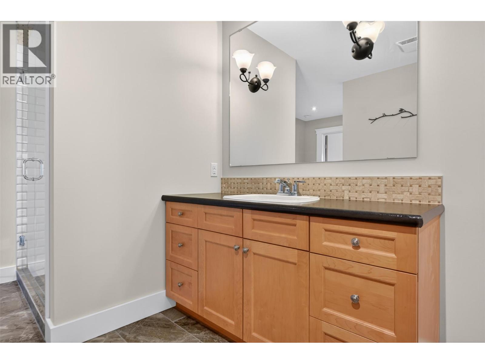 8566 Eacrett Road, Dry Gulch, British Columbia  V0A 1K2 - Photo 27 - 10391305