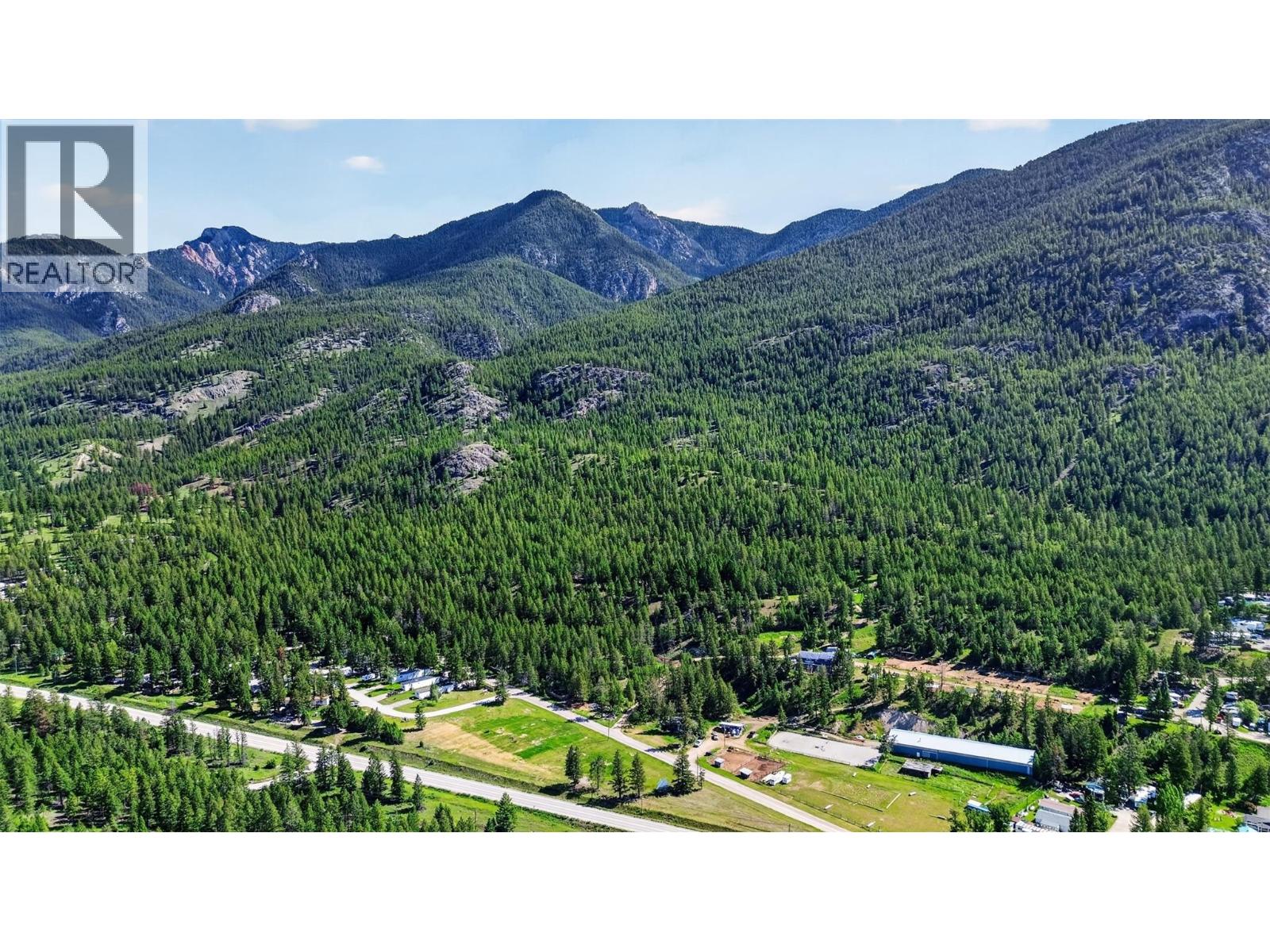 8566 Eacrett Road, Dry Gulch, British Columbia  V0A 1K2 - Photo 3 - 10391305