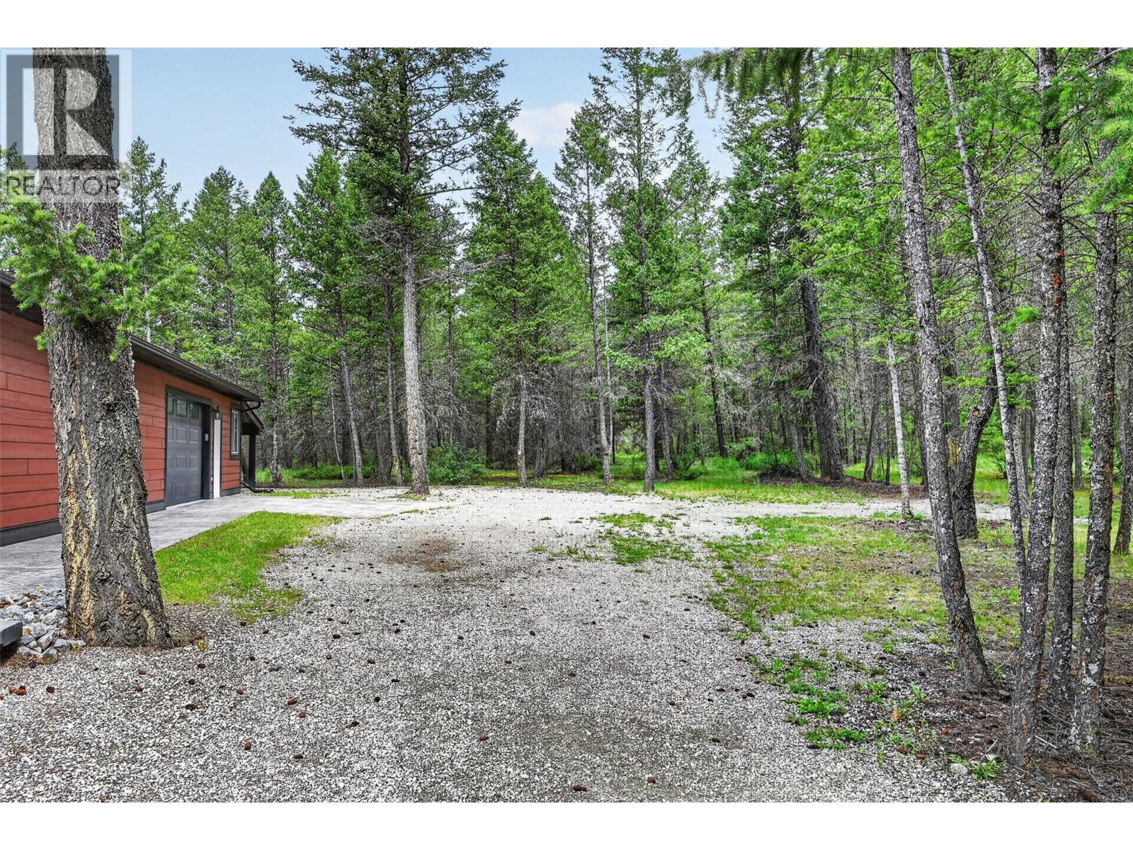 8566 Eacrett Road, Dry Gulch, British Columbia  V0A 1K2 - Photo 36 - 10391305
