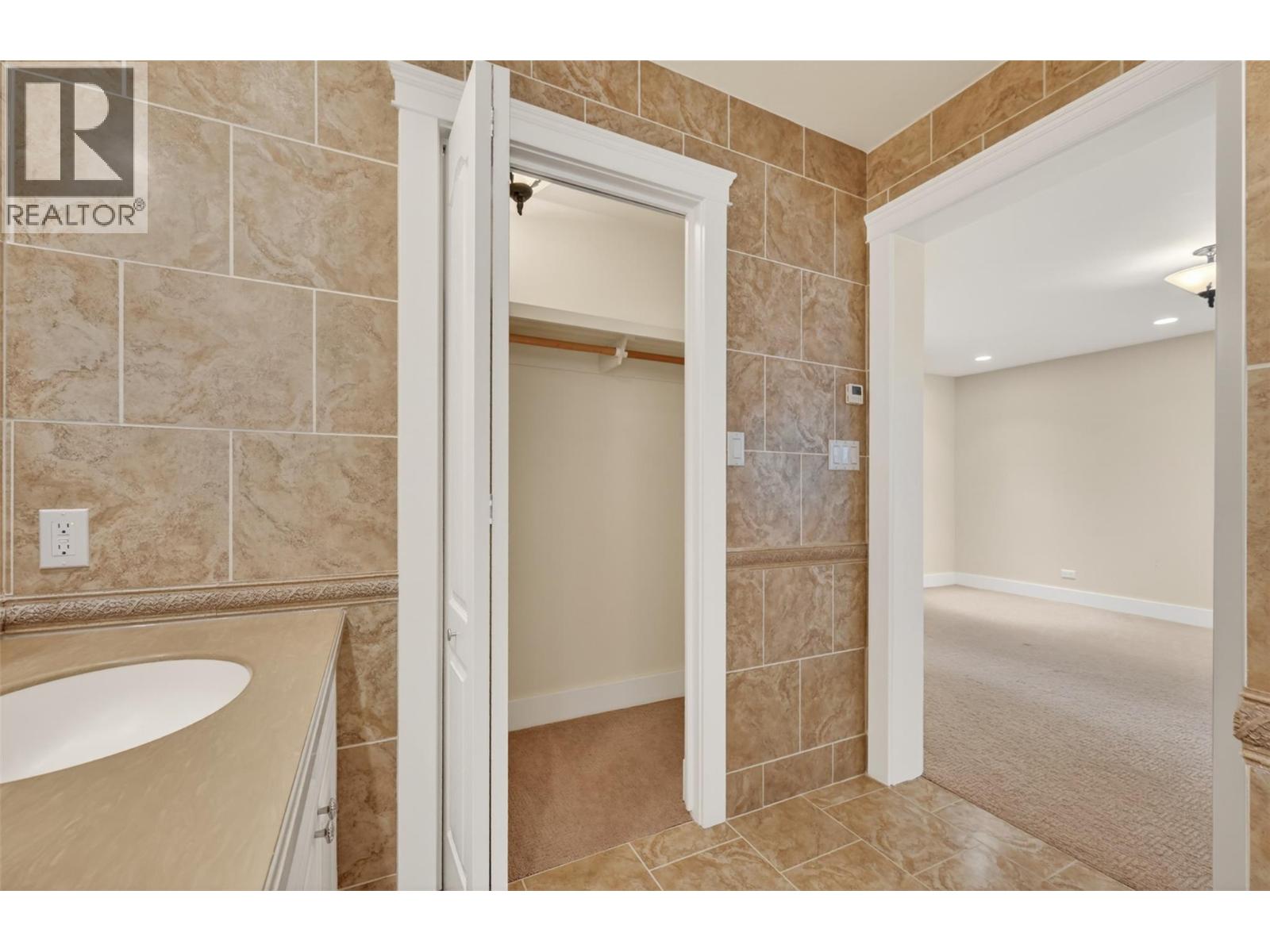 8566 Eacrett Road, Dry Gulch, British Columbia  V0A 1K2 - Photo 76 - 10391305