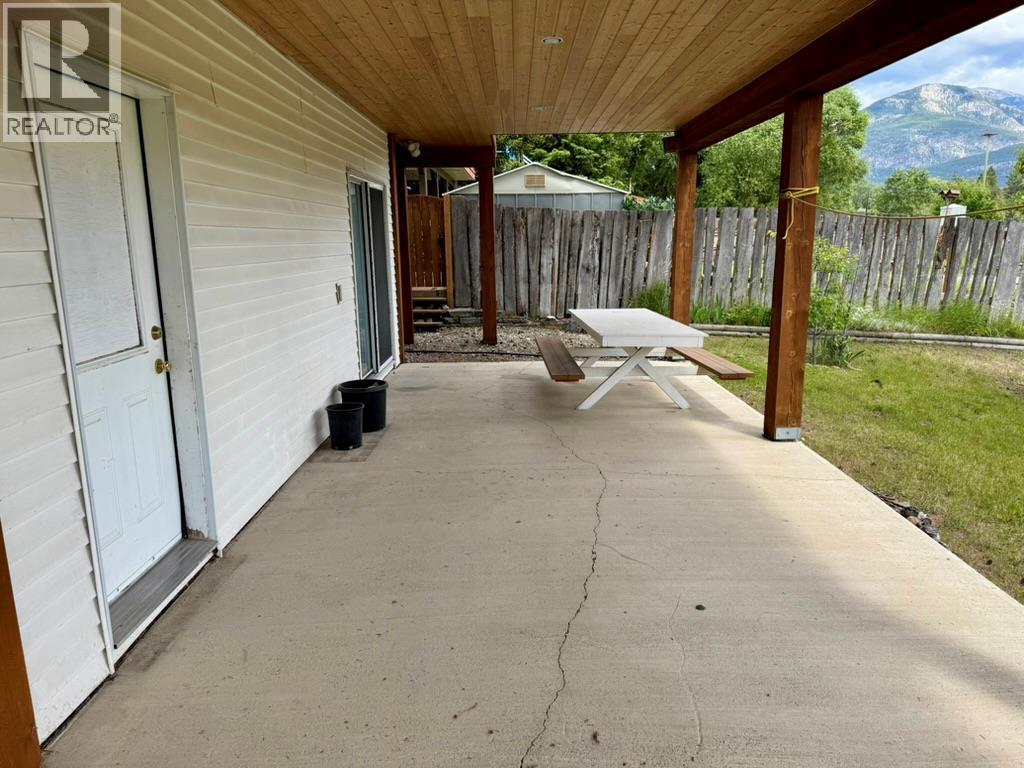 1725 6th Ave Avenue, Invermere, British Columbia  V0A 1K0 - Photo 39 - 10392123