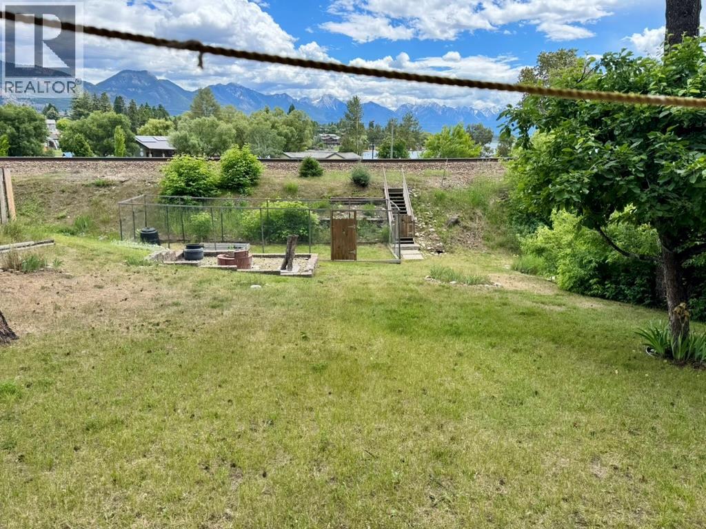 1725 6th Ave Avenue, Invermere, British Columbia  V0A 1K0 - Photo 41 - 10392123