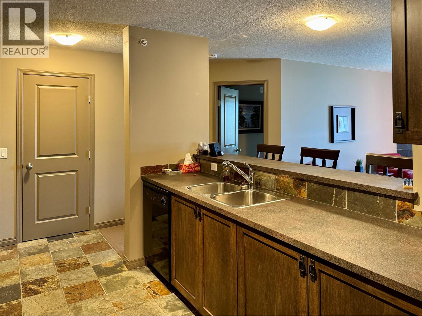 4884 Stanley Street Unit# 407, Radium Hot Springs, British Columbia  V0A 1M0 - Photo 6 - 10392075