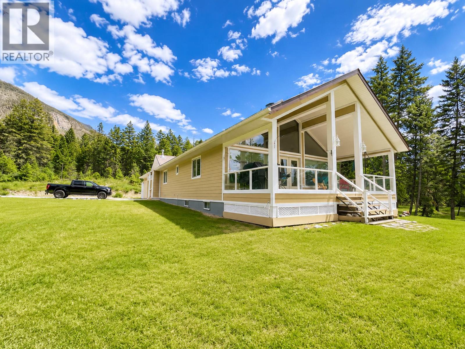 5226 Juniper Heights Road, Invermere, British Columbia  V0A 1K2 - Photo 2 - 10391559
