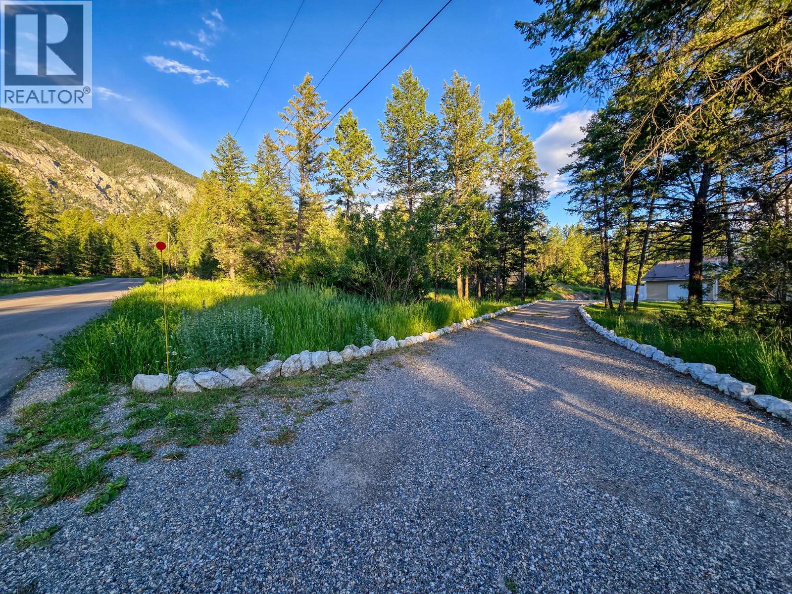5226 Juniper Heights Road, Invermere, British Columbia  V0A 1K2 - Photo 9 - 10391559
