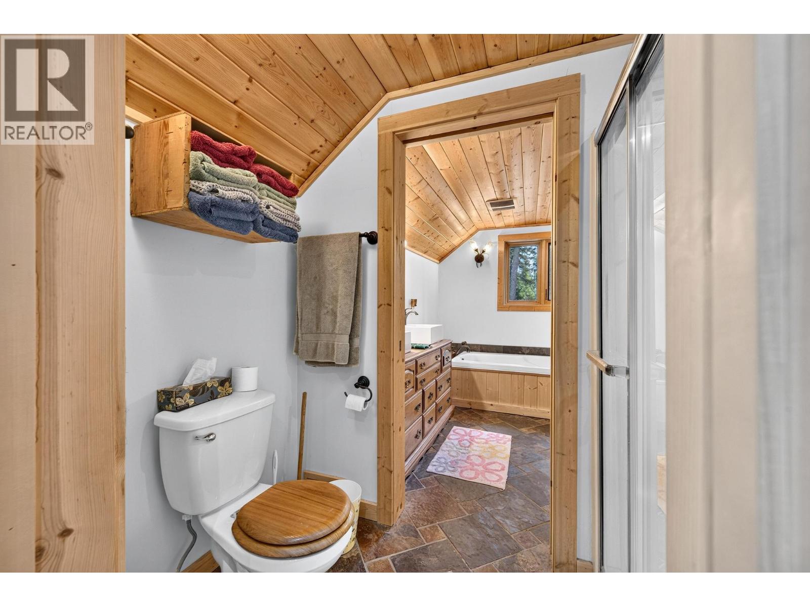 1419 Black Bear Drive, Golden, British Columbia  V0A 1H7 - Photo 39 - 10392508