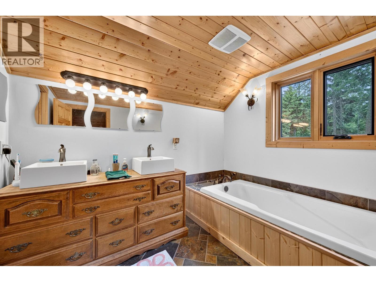 1419 Black Bear Drive, Golden, British Columbia  V0A 1H7 - Photo 44 - 10392508