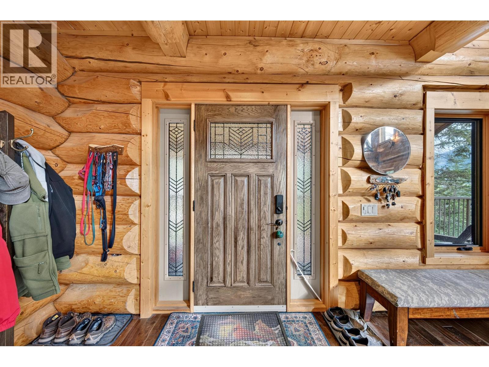 1419 Black Bear Drive, Golden, British Columbia  V0A 1H7 - Photo 5 - 10392508