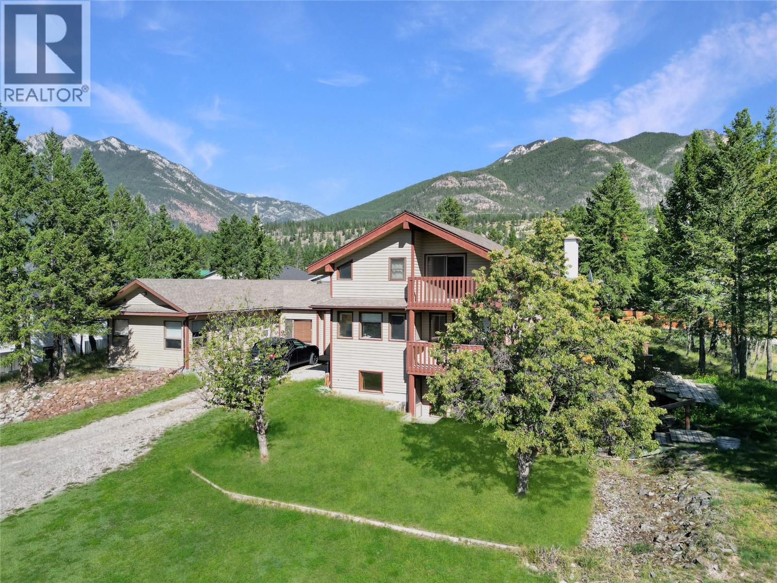 7560 Jackson Avenue, Radium Hot Springs, British Columbia  V0A 1M0 - Photo 2 - 10392319
