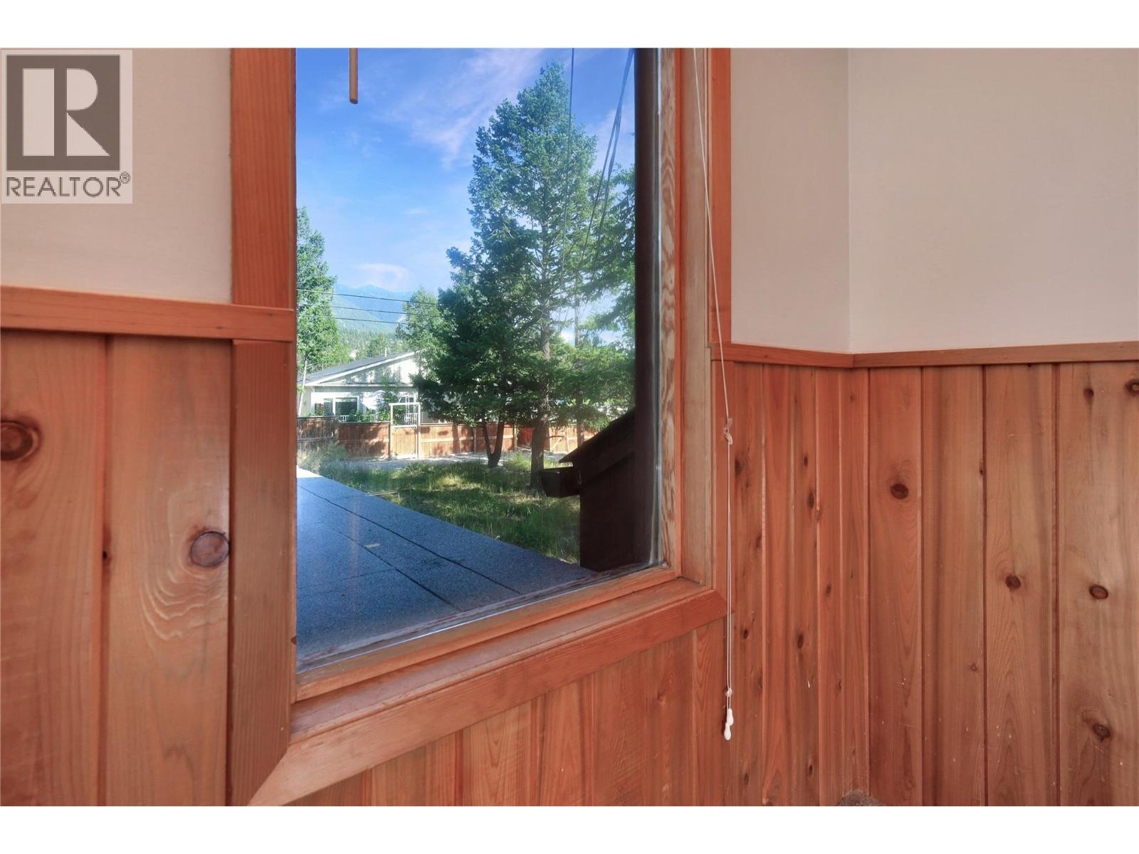 7560 Jackson Avenue, Radium Hot Springs, British Columbia  V0A 1M0 - Photo 24 - 10392319
