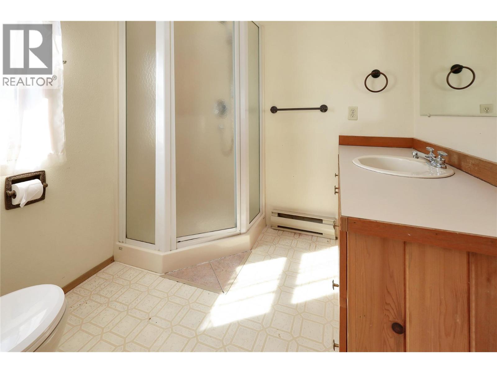 7560 Jackson Avenue, Radium Hot Springs, British Columbia  V0A 1M0 - Photo 29 - 10392319