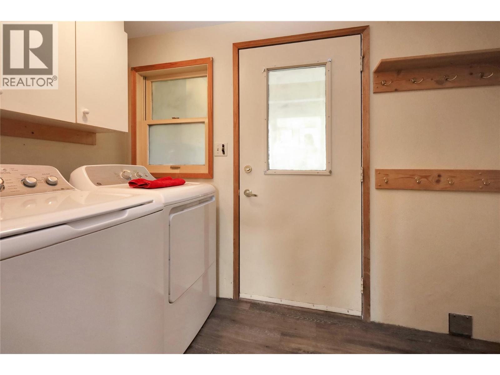 7560 Jackson Avenue, Radium Hot Springs, British Columbia  V0A 1M0 - Photo 42 - 10392319