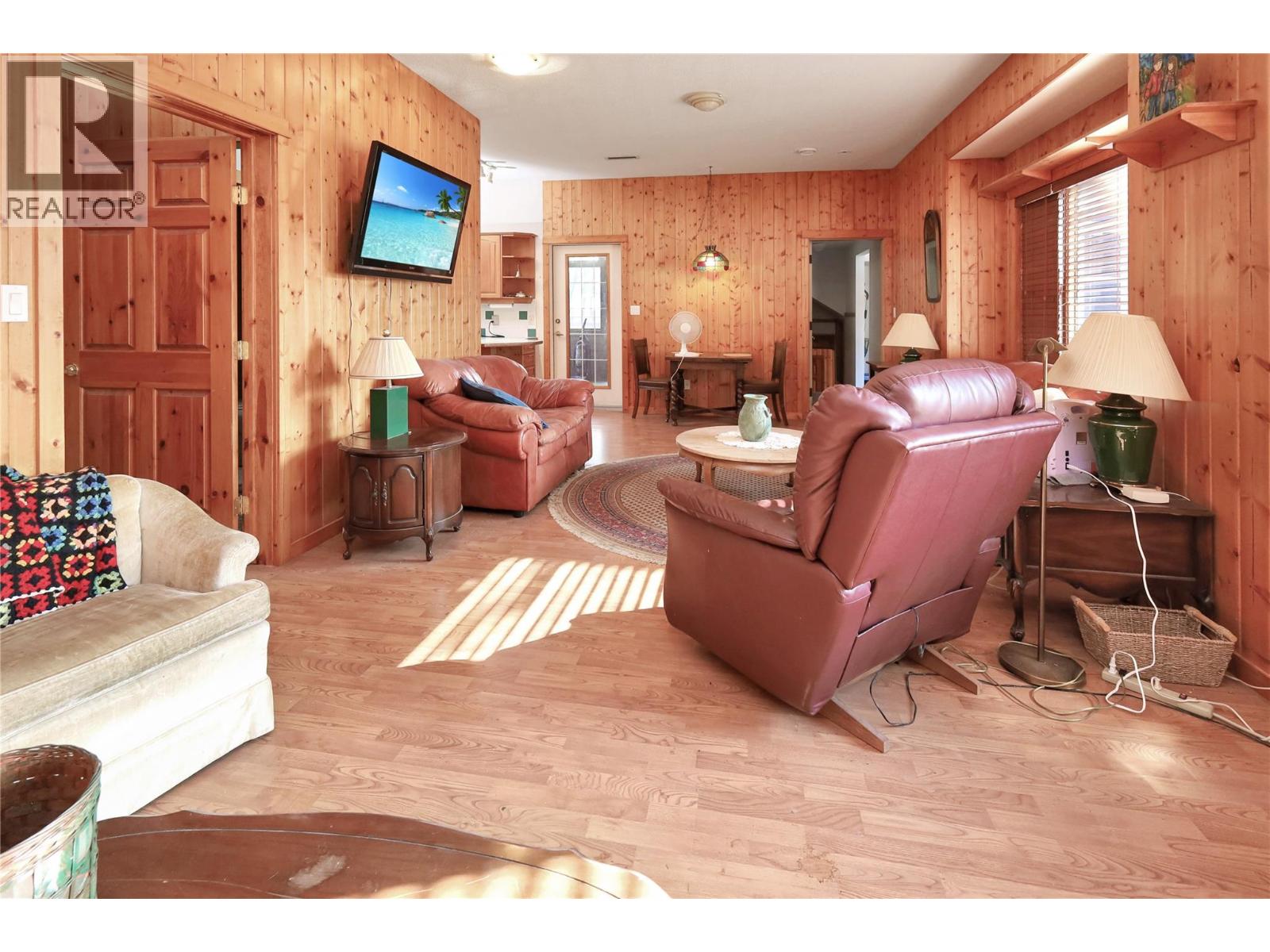 7560 Jackson Avenue, Radium Hot Springs, British Columbia  V0A 1M0 - Photo 47 - 10392319