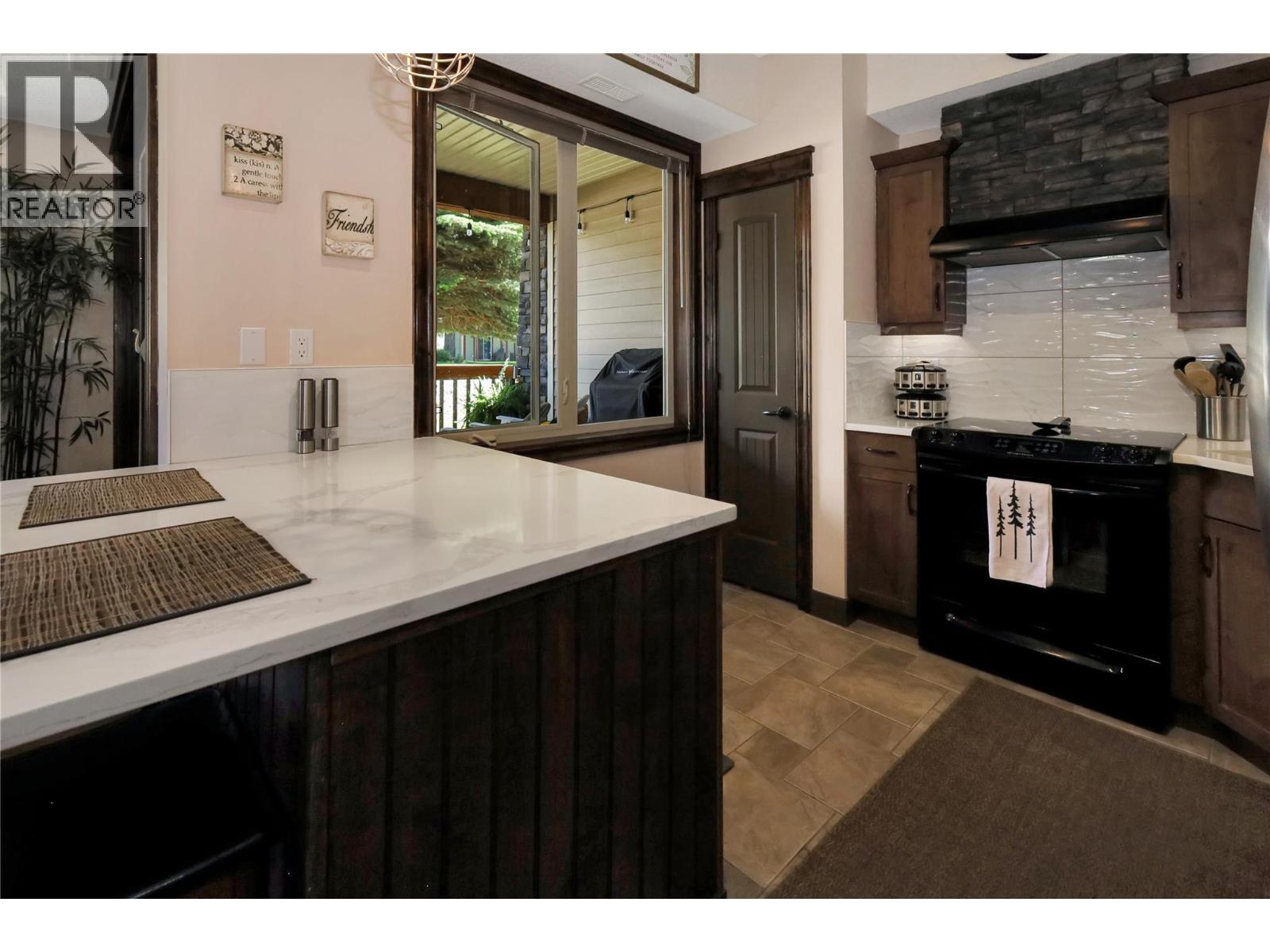 7495 Columbia Avenue Unit# 1106, Radium Hot Springs, British Columbia  V0A 1M0 - Photo 21 - 10392392
