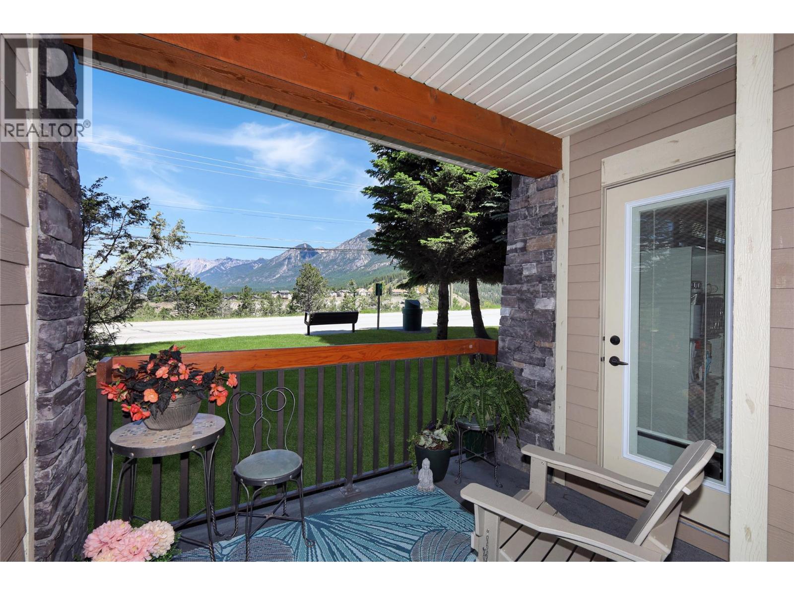 7495 Columbia Avenue Unit# 1106, Radium Hot Springs, British Columbia  V0A 1M0 - Photo 37 - 10392392