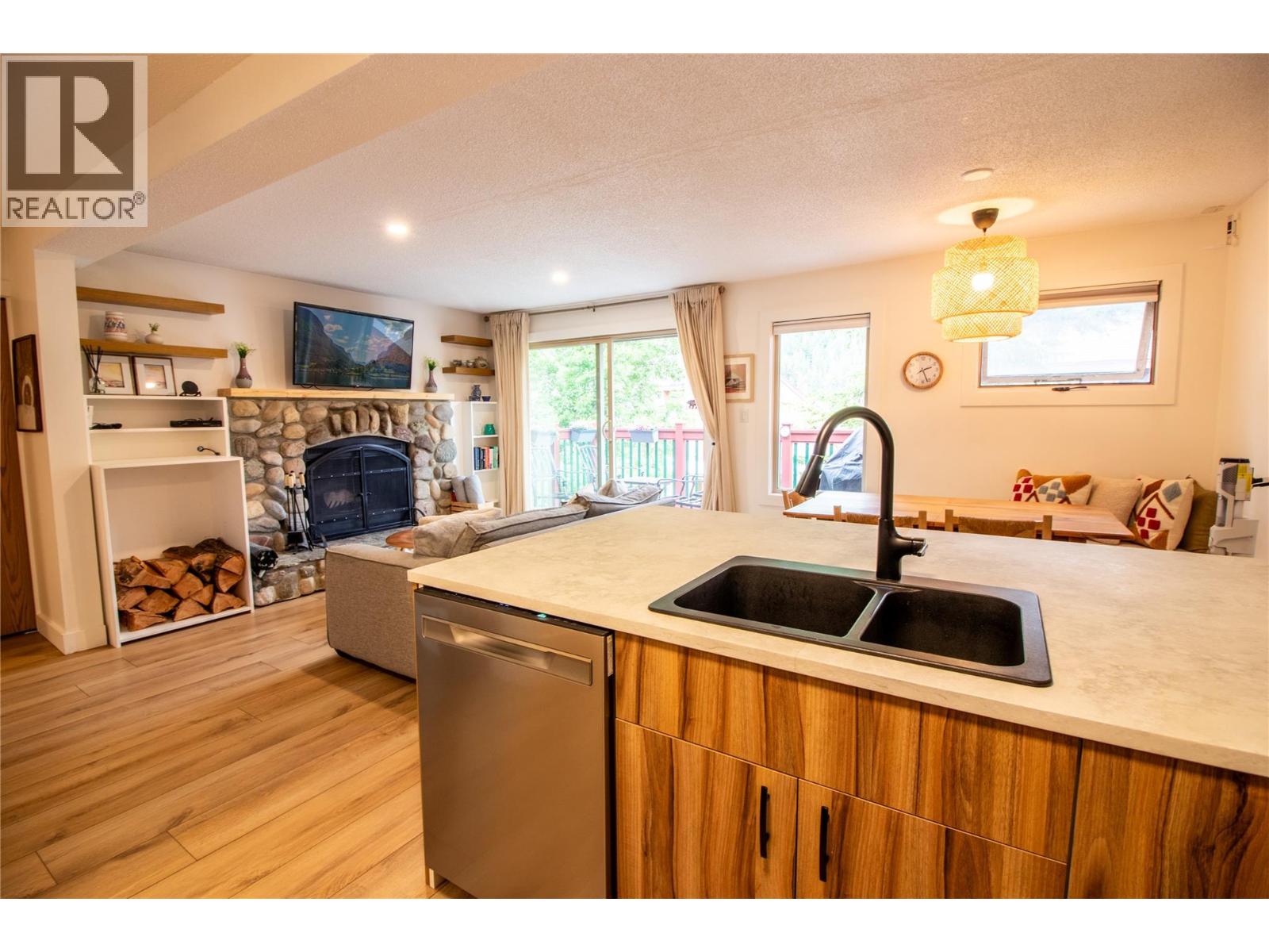 2030 Panorama Drive Unit# 824, Panorama, British Columbia  V0A 1T0 - Photo 3 - 10392725