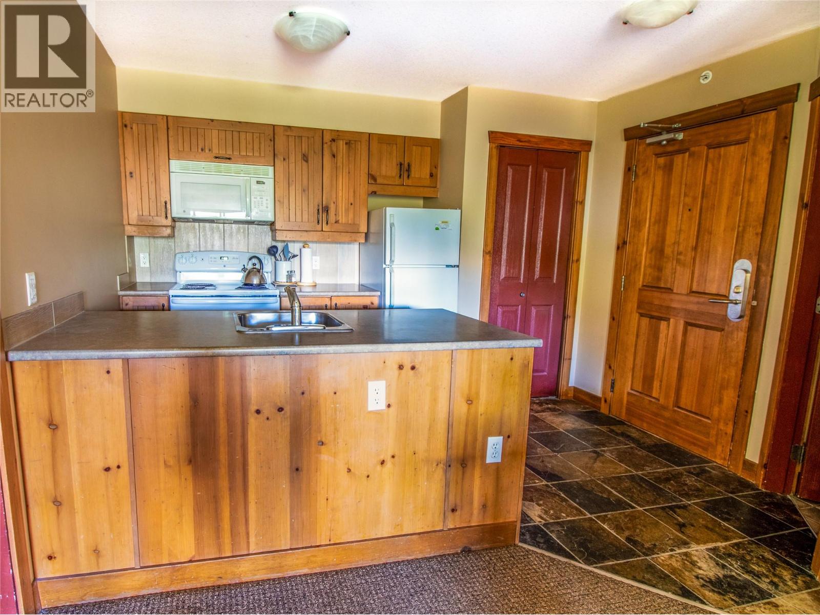 2090 Summit Drive Unit# 417, Panorama, British Columbia  V0A 1T0 - Photo 12 - 10392777