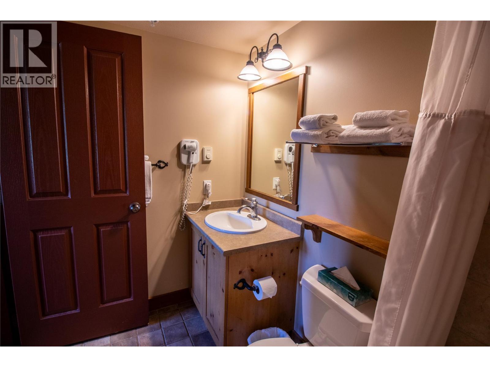 2090 Summit Drive Unit# 417, Panorama, British Columbia  V0A 1T0 - Photo 15 - 10392777