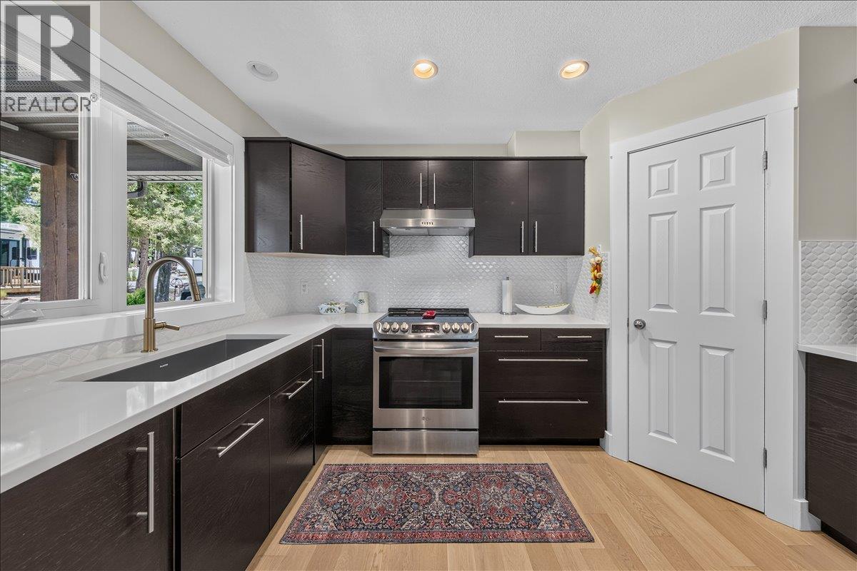4868 Riverview Drive Unit# 71, Edgewater, British Columbia  V0A 1E0 - Photo 7 - 10391582