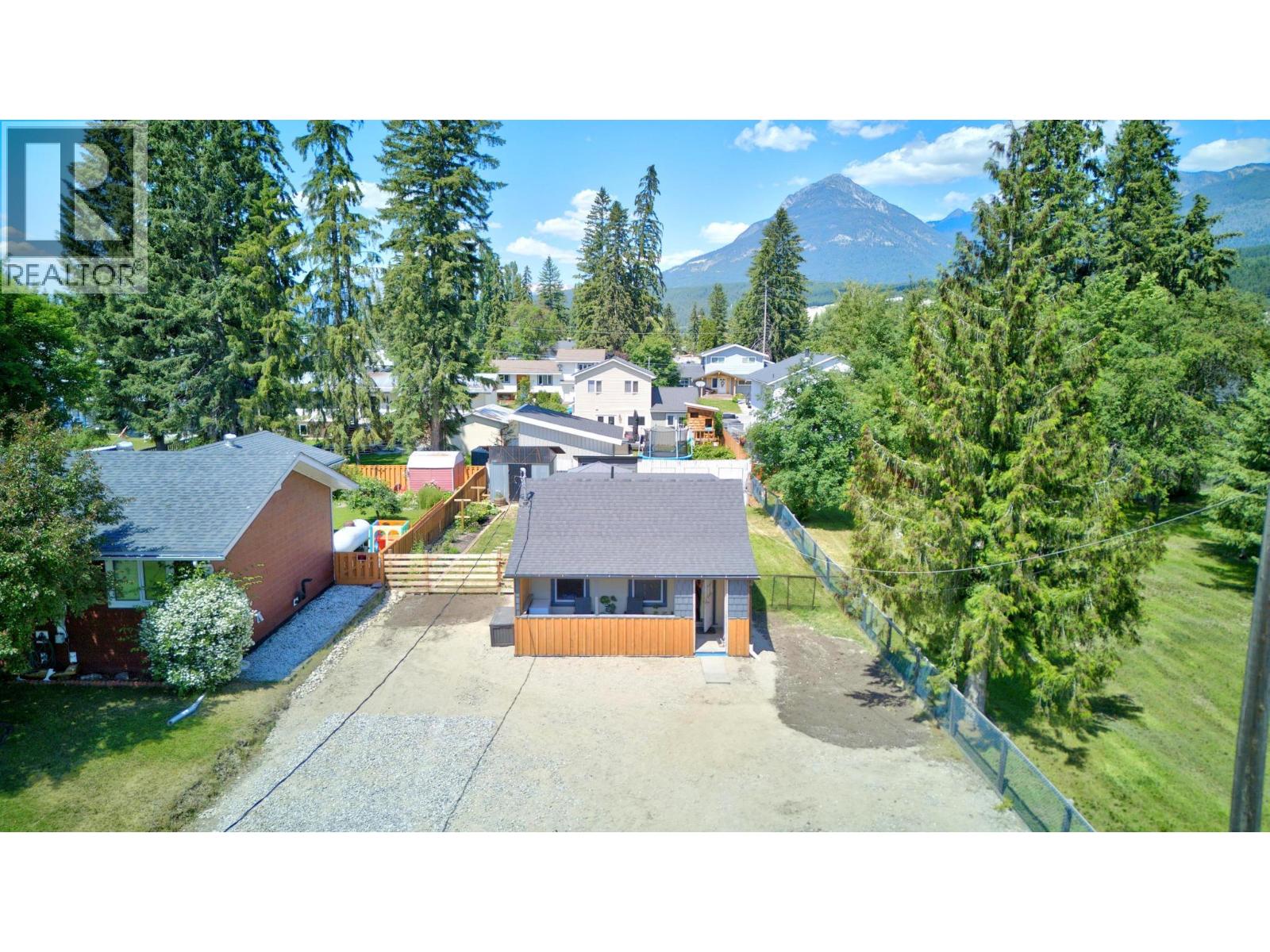 513 8th Street S, Golden, British Columbia  V0A 1H0 - Photo 31 - 10392808