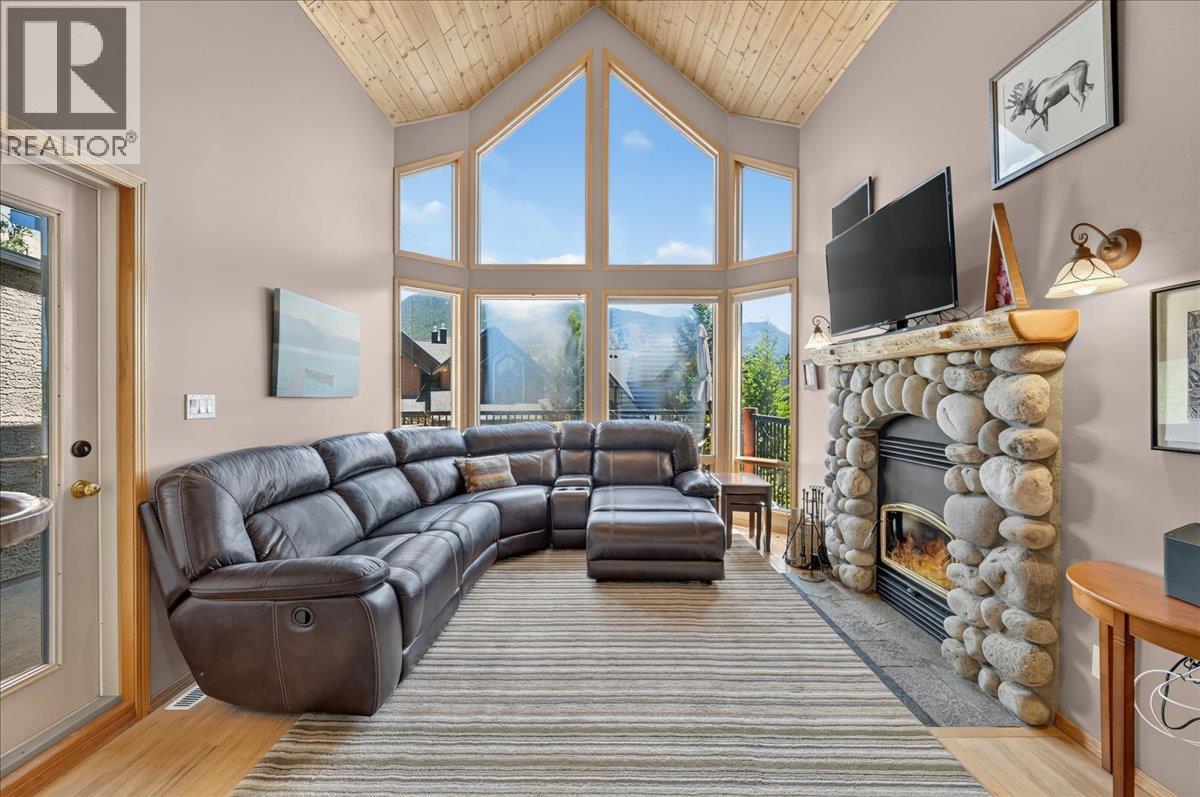835 Lakeview Drive Unit# 3, Windermere, British Columbia  V0A 1K3 - Photo 23 - 10392772