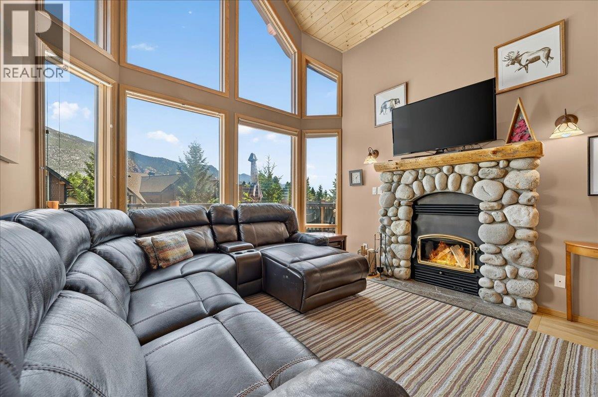 835 Lakeview Drive Unit# 3, Windermere, British Columbia  V0A 1K3 - Photo 24 - 10392772