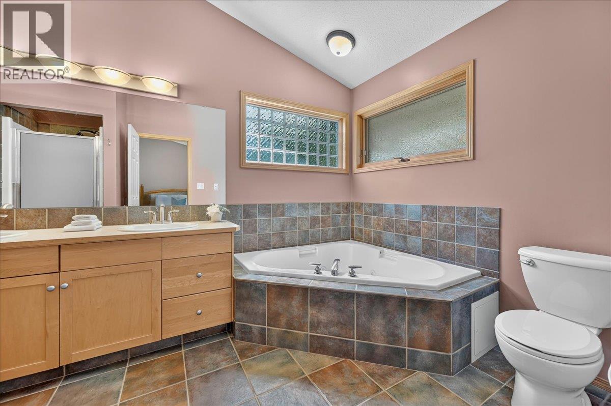 835 Lakeview Drive Unit# 3, Windermere, British Columbia  V0A 1K3 - Photo 35 - 10392772