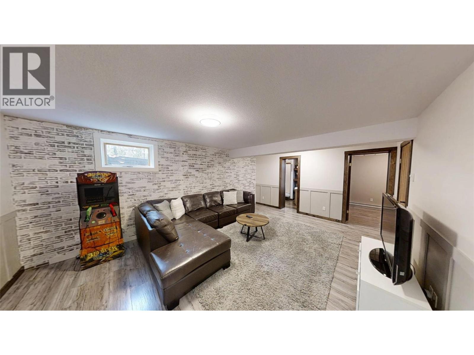 1600 14th Street, Invermere, British Columbia  V0A 1K0 - Photo 23 - 10392806