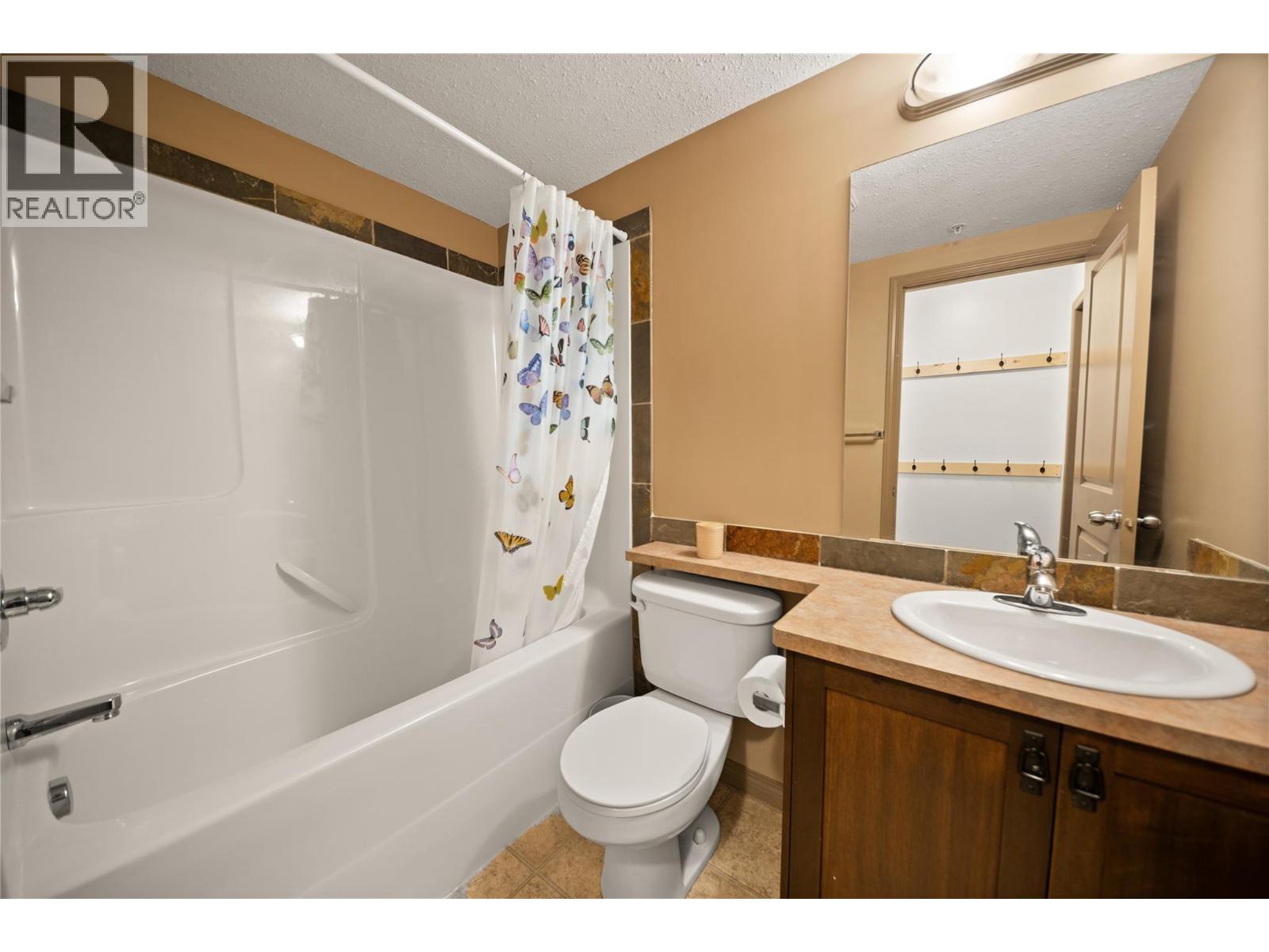 4884 Stanley Street Unit# 1105, Radium Hot Springs, British Columbia  V0A 1M0 - Photo 21 - 10392951