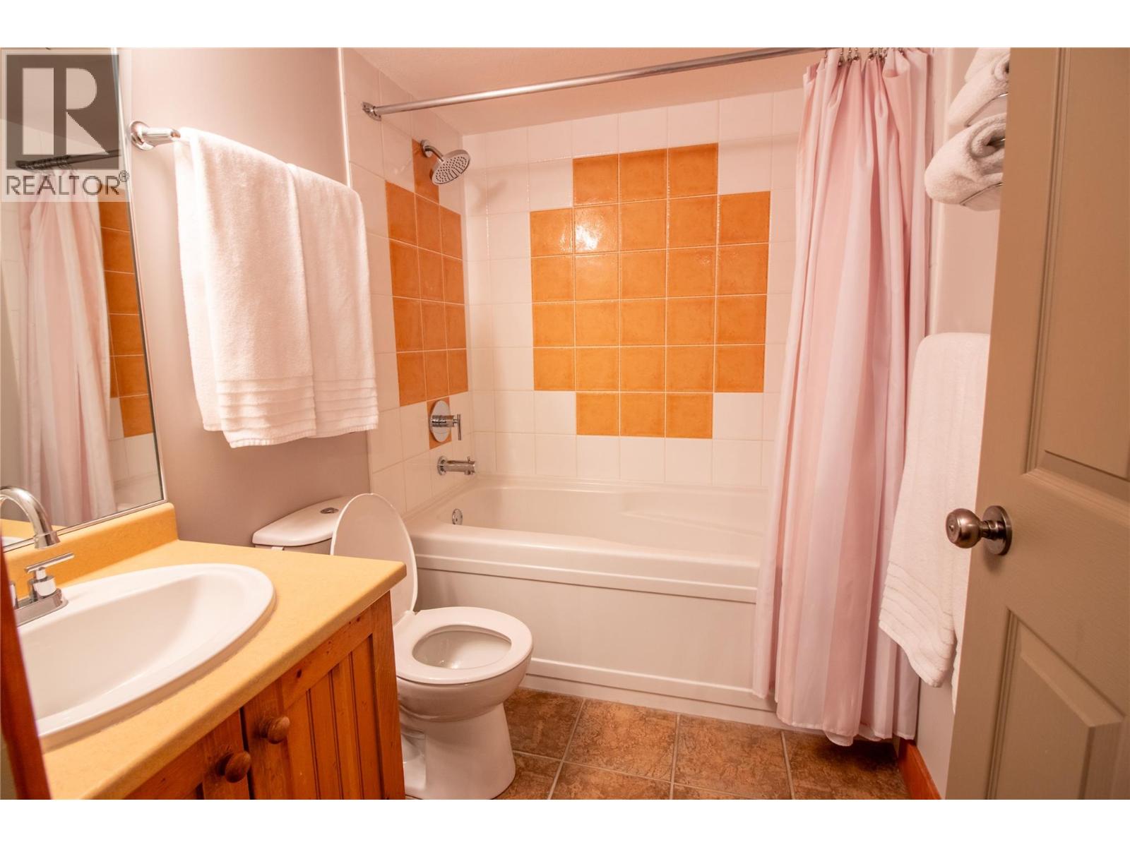2080 Summit Drive Unit# 309, Panorama, British Columbia  V0A 1T0 - Photo 14 - 10393051