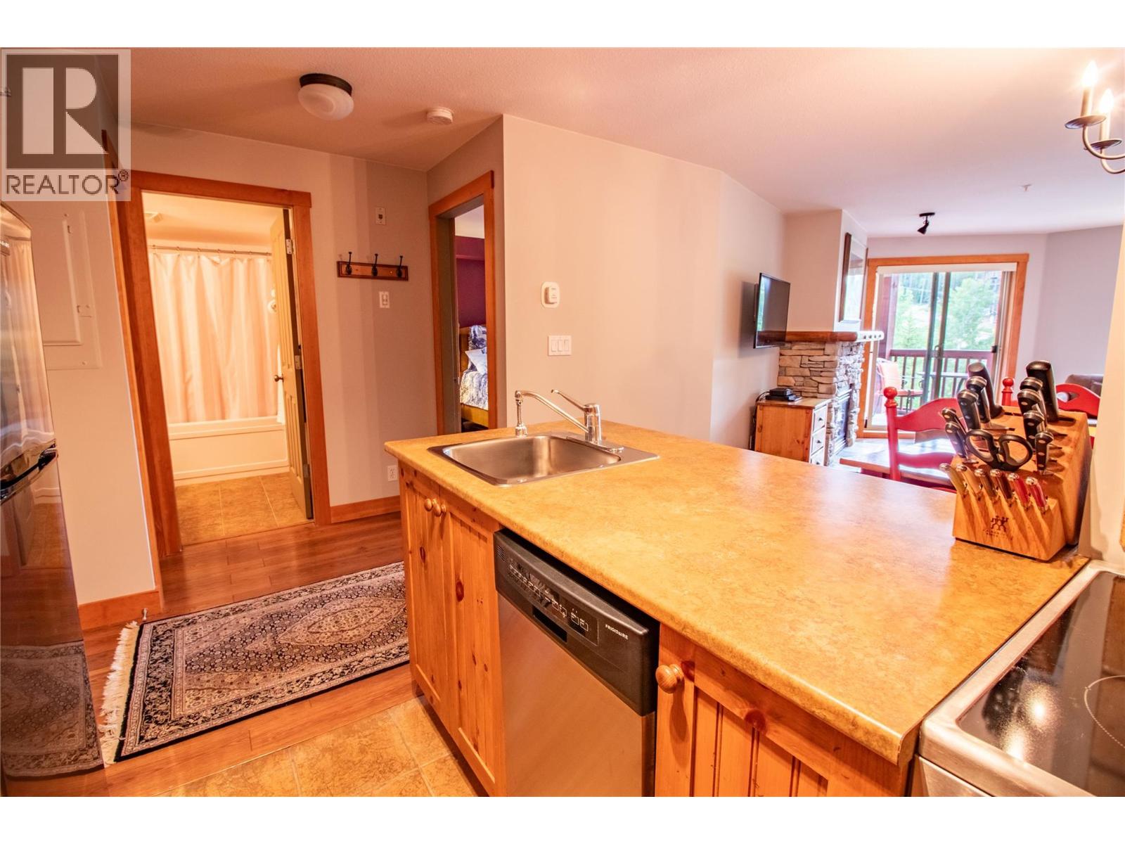 2080 Summit Drive Unit# 309, Panorama, British Columbia  V0A 1T0 - Photo 5 - 10393051