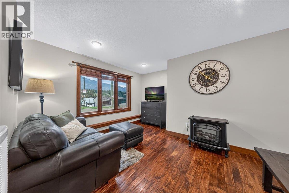 1518 Lower Lakeview Lane, Invermere, British Columbia  V0A 1K0 - Photo 26 - 10393318