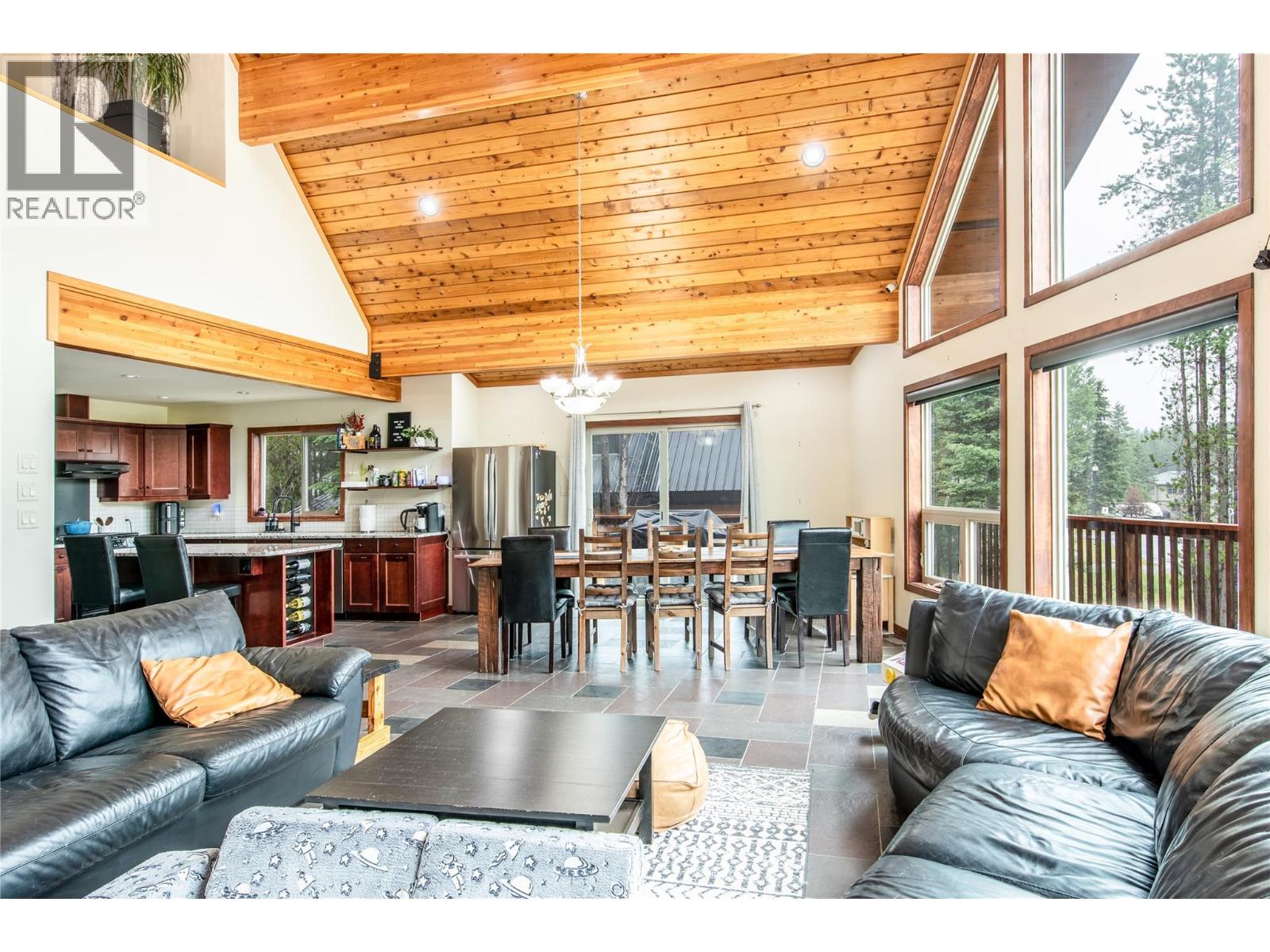 1445 Granite Drive, Golden, British Columbia  V0A 1H3 - Photo 4 - 10393323