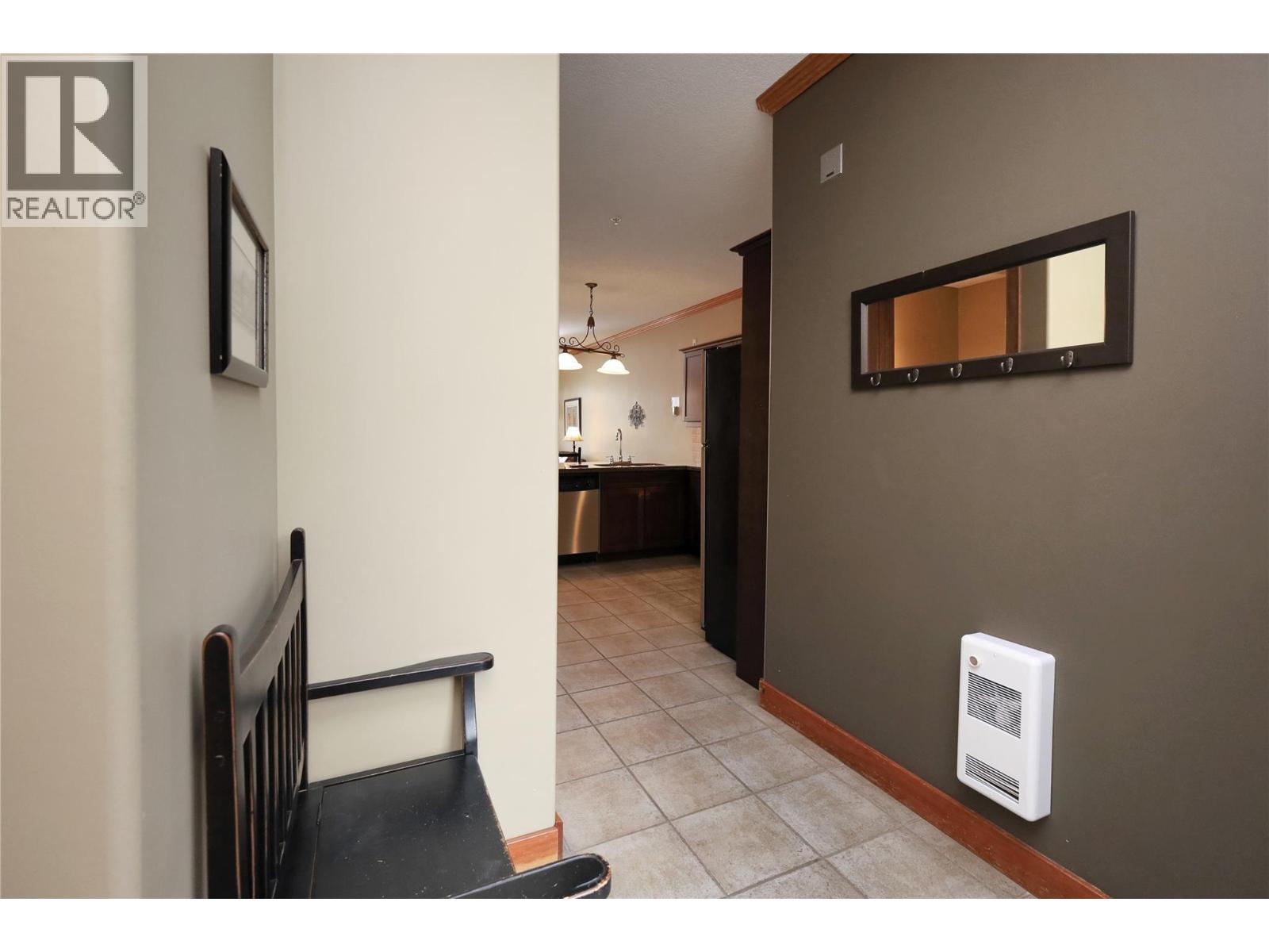 200 Bighorn Boulevard Unit# 216, Radium Hot Springs, British Columbia  V0A 1M0 - Photo 6 - 10392996