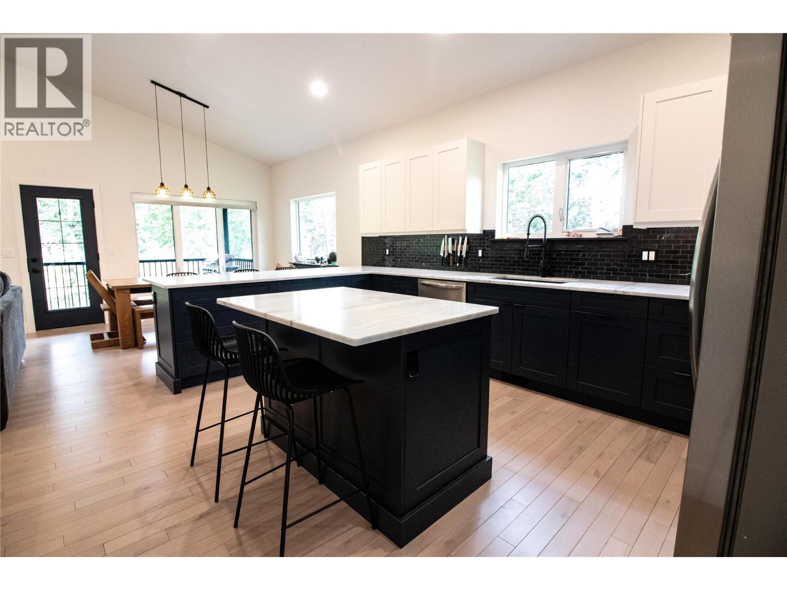 2552 Sandstone Mews, Invermere, British Columbia  V0A 1K6 - Photo 10 - 10393410