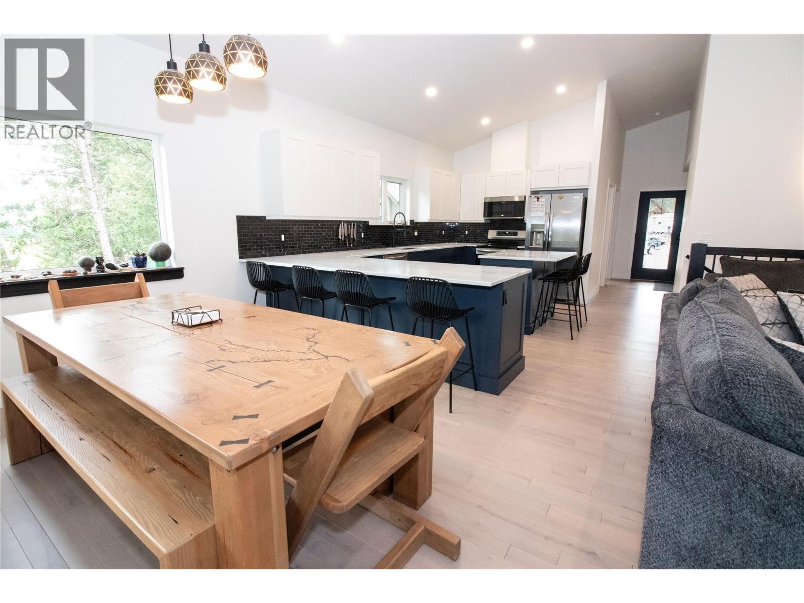 2552 Sandstone Mews, Invermere, British Columbia  V0A 1K6 - Photo 4 - 10393410